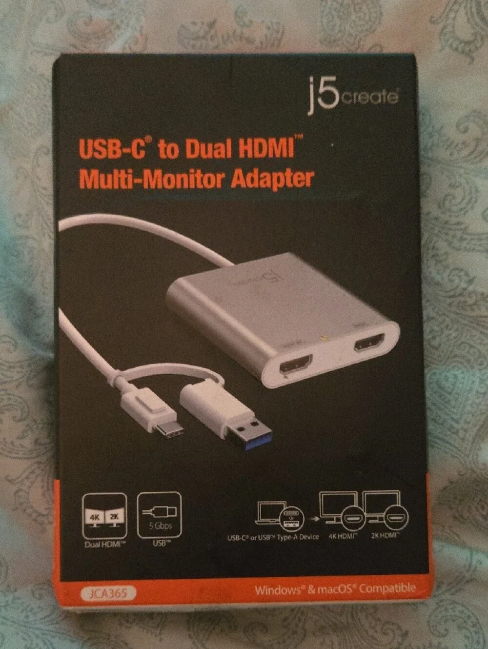 Silver USB-C to Dual HDMI Multi-Monitor Adapter